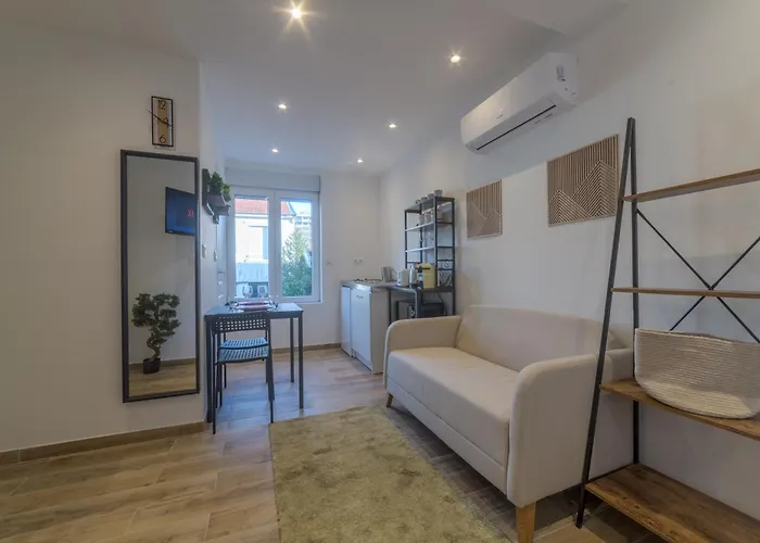 Pasteur Collection - Design & Cosy - 2pers Lejlighed